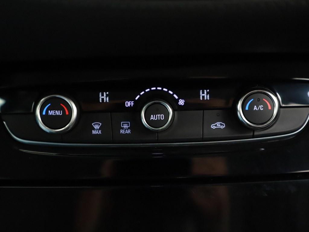 48691066-14.jpg