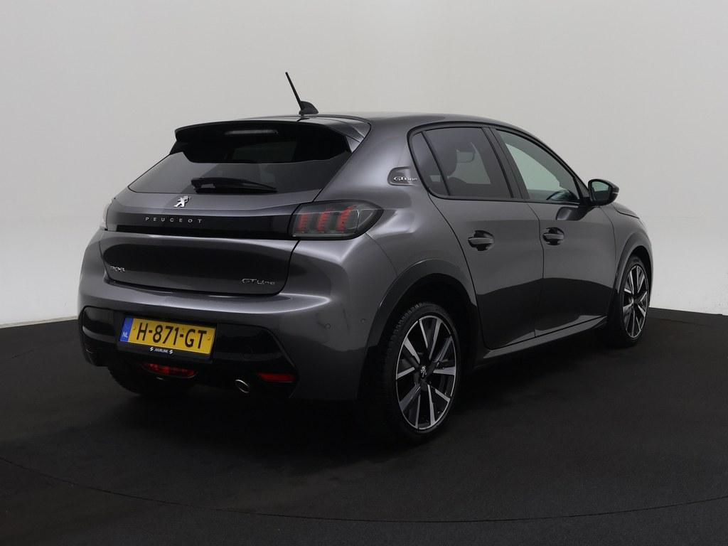 51918668-2.jpg