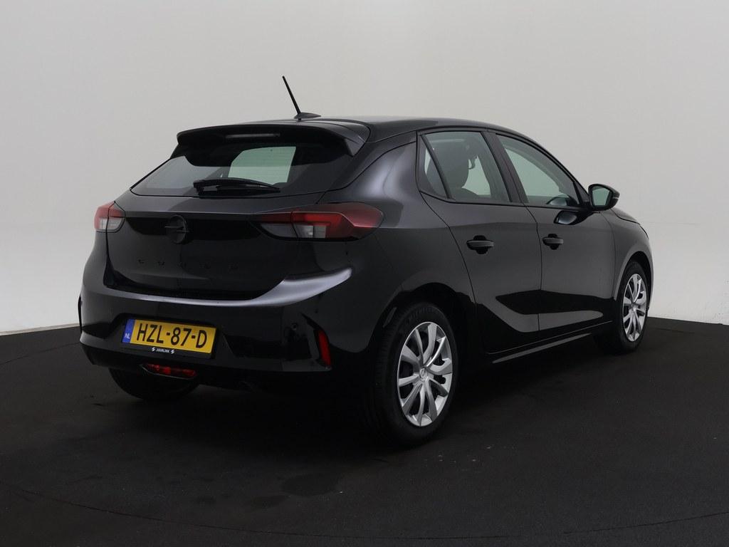 53215136-2.jpg