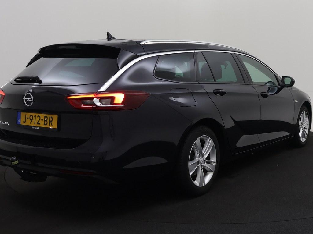 53465419-2.jpg