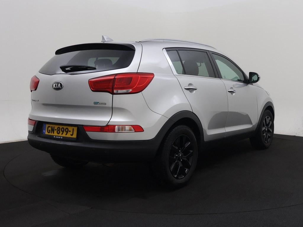 55441671-2.jpg