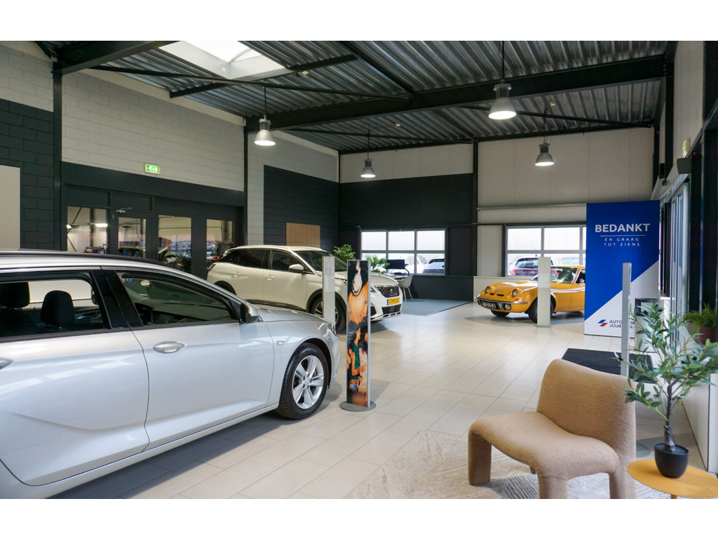 55524393-26.jpg