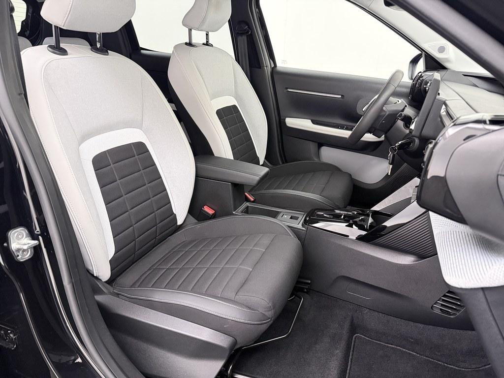 55724427-3.jpg