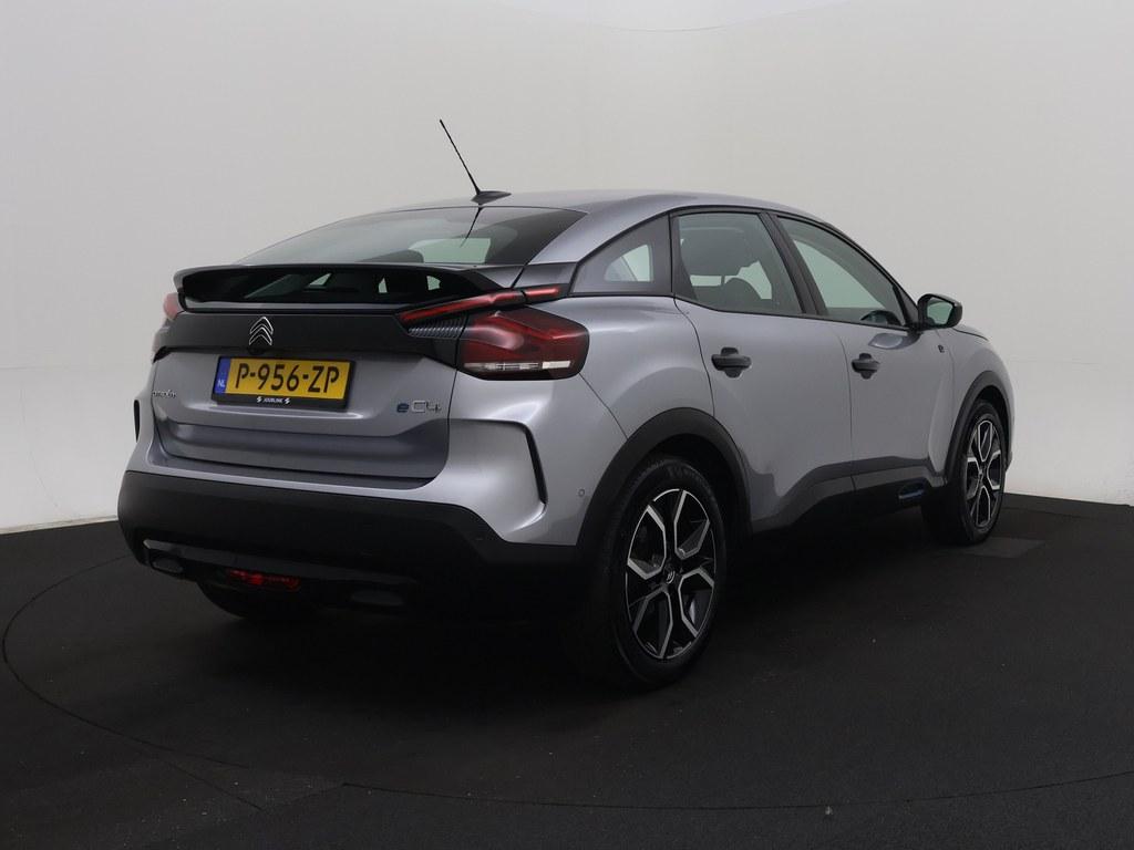 55895939-1.jpg
