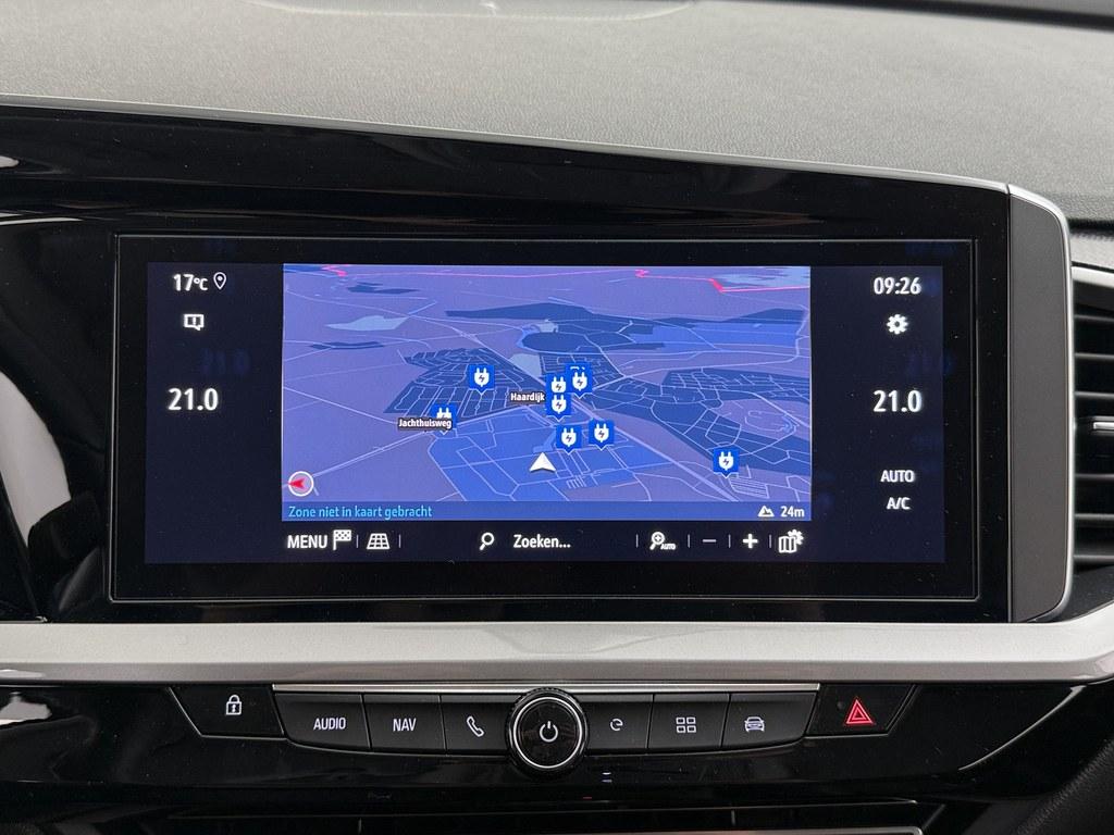 56299967-3.jpg